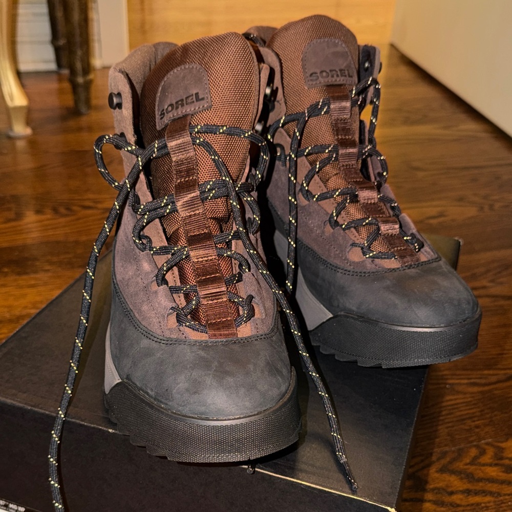 Sorel Men's Brown and Black Waterproof Trail Boots